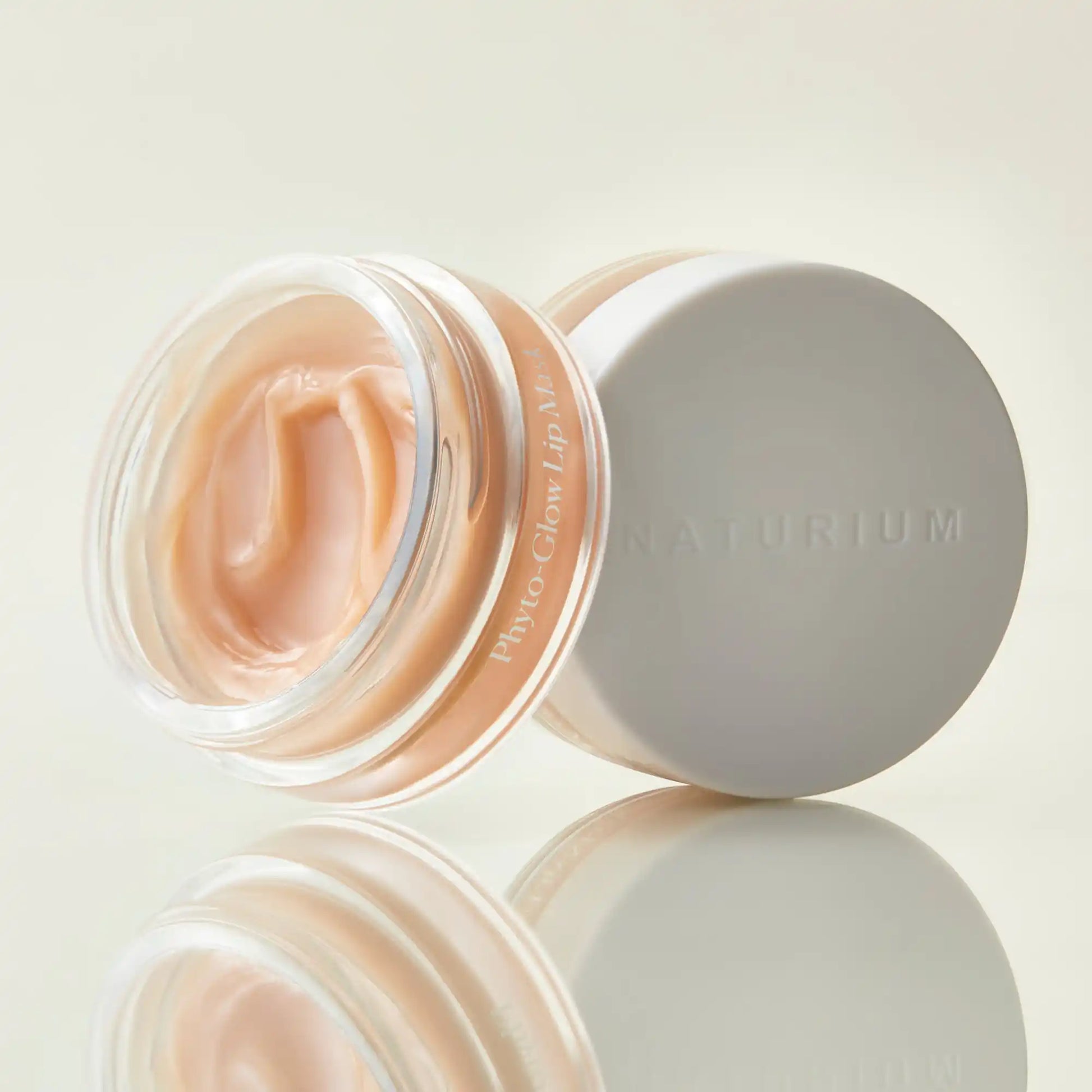 phyto-glow-lip-mask-m5 phyto-lipmask_0607-crop.webp